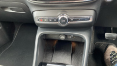 Volvo Xc40 2.0 B4P Plus Dark 5dr AWD Auto Petrol Estate